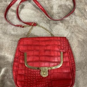 Red Crocodile Pattern Shoulder Bag